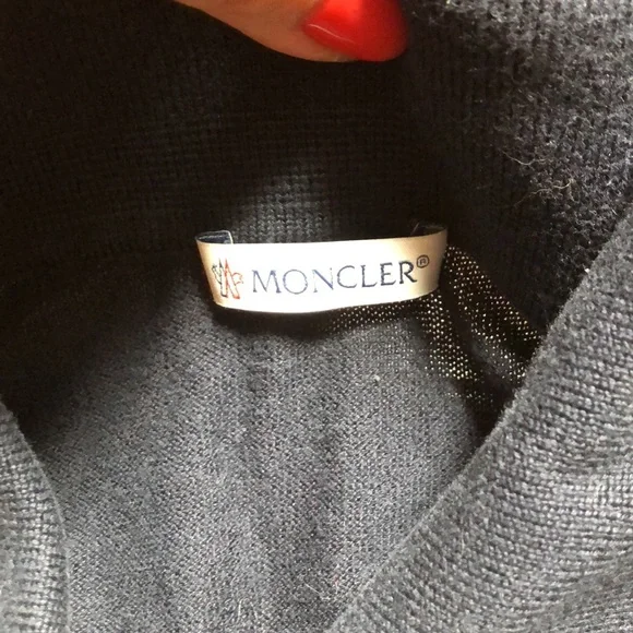 Moncler Men’s Polo Shirt with collar - Picture 5 of 9